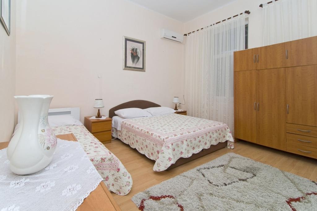 Apartment Vedrana Σπλιτ Δωμάτιο φωτογραφία